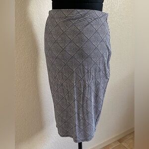 Black and white Old Navy Pencil Skirt